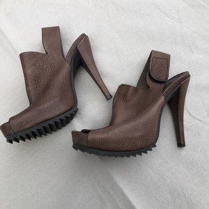 Beautiful leather Pedro Garcia heels.